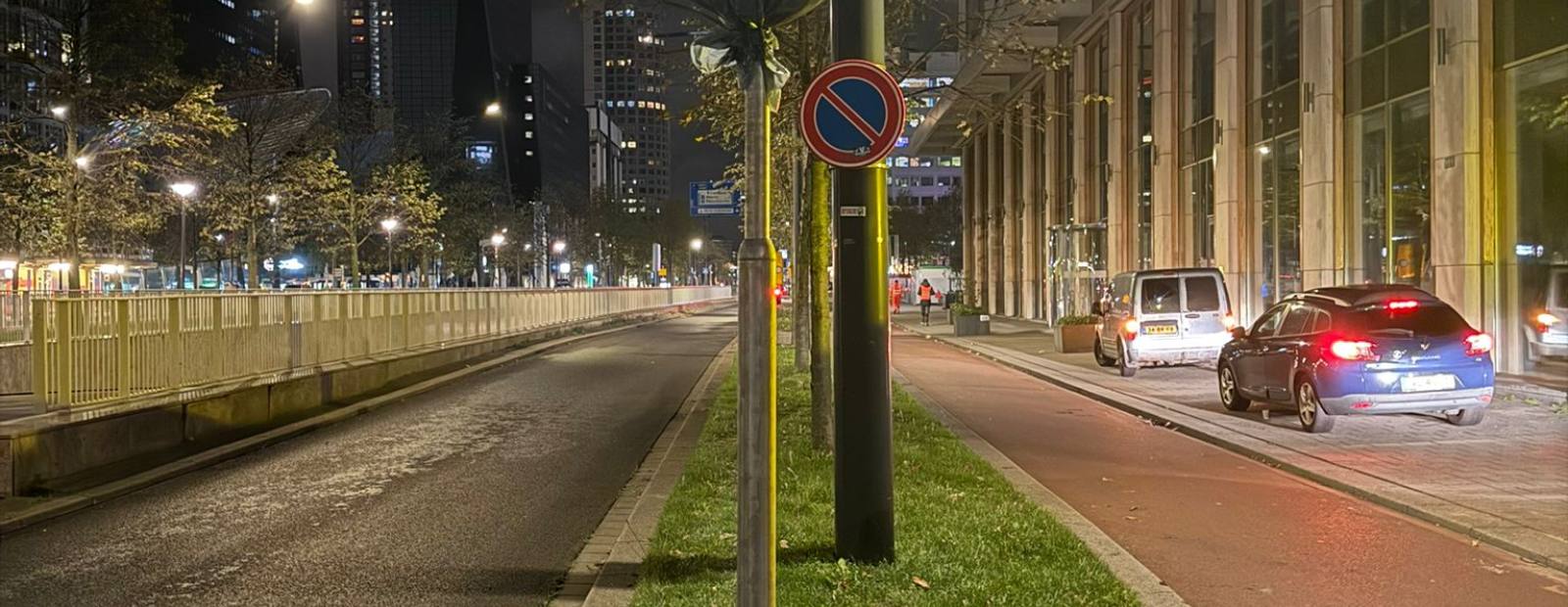 Verkeersmaatregelen plaatsen bij nacht